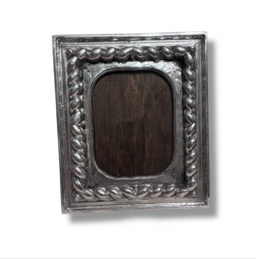VINTAGE Cast Aluminum Frame Rope Design 5x7